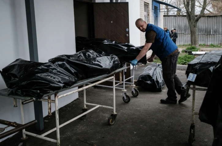 A la morgue de Boutcha, en Ukraine, le 18 avril 2022