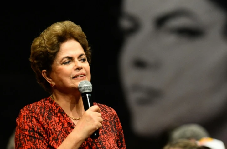 Dilma Rousseff parle lors d'une réunion du Parti des Travailleurs (PT) à Brasilia le 24 août 2016