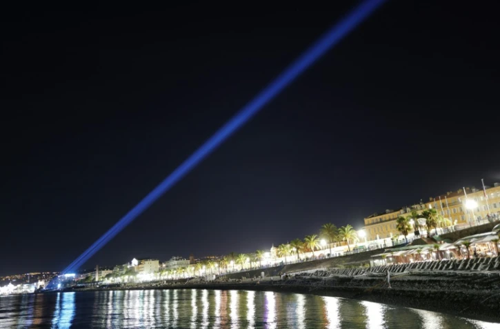 Quelque 45.000 foyers ont été momentanément privés d'électricité, à Nice et sur les communes voisines, après l'incendie  un poste électrique situé dans le quartier des Moulins, photographie de la ville prise le 14 juillet 2024.