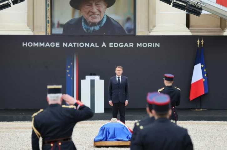 Hommage national aux Invalides à Paris au philosophe et sociologue Edgar Morin, mort à 104 ans le 3 juin 2026