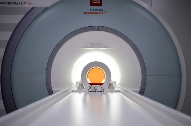 "Iseult", l'IRM le plus puissant au monde pour observer le corps humain, au sein du centre de recherche sur l'imagerie cérébrale du CEA, NeuroSpin à Saclay le 5 octobre 2021