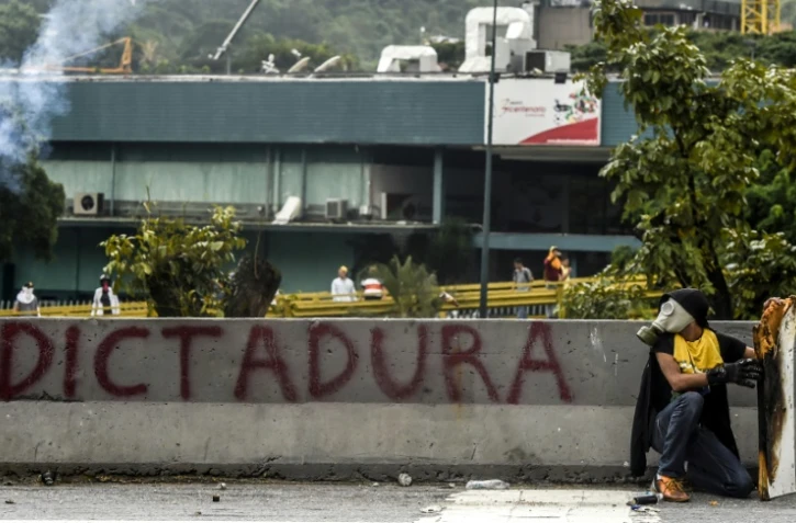 Des heurts entre manifestants et policiers à Caracas, au Venezuela, le 20 avril 2017