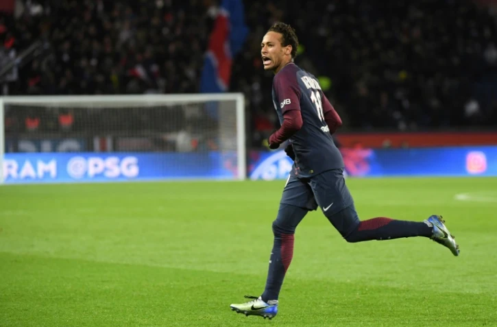 La mégastar du PSG Neymar Jr impressionnant contre Dijon, ici après son 3e but personnel, le 17 janvier 2017, au Parc des Princes