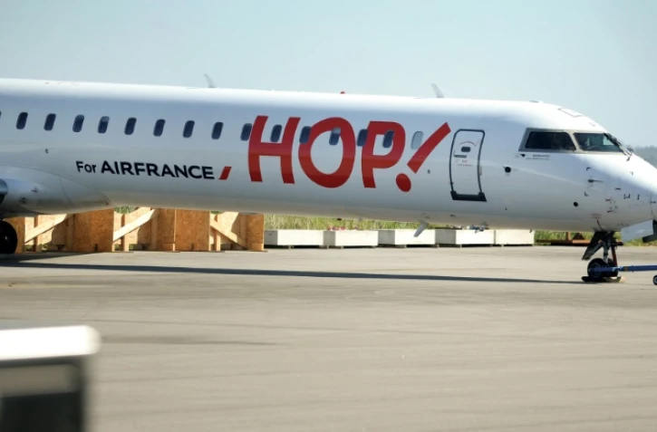 Un avion de la compagnie Hop!, filiale d'Air France, à l'aéroport de Morlaix dans le Finistère en avril 2017