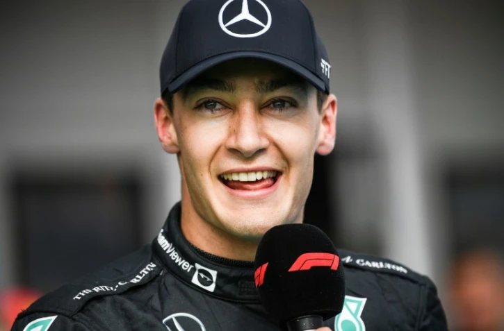 Le Britannique George Russell après avoir obtenu la pole position du GP de Hongrie de F1, le 30 juillet 2022 à Mogyorod, près de Budapest  