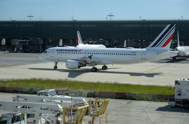 Un Airbus A320 sur le tarmac de l'aéroport Paris-Charles de Gaulle le 12 mai 2020