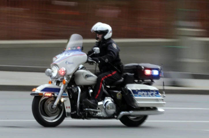 Un motard de la police dans les rues d'Ottawa au Canada, le 22 octobre 2014