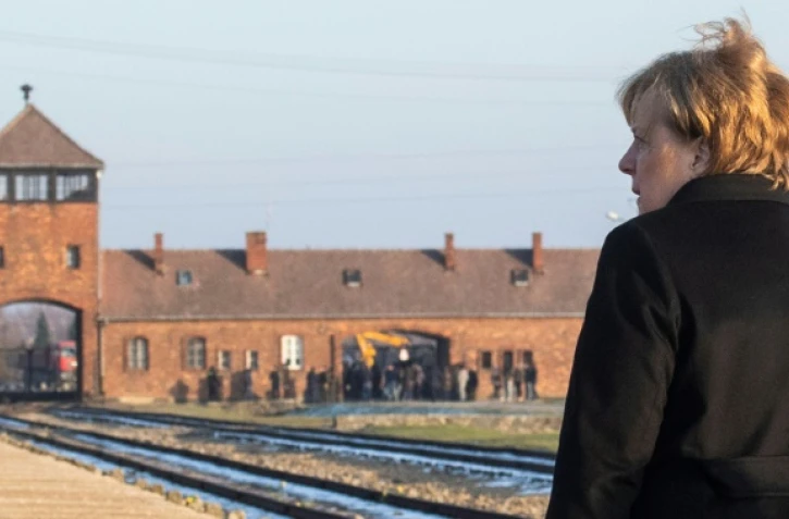 La chancelière allemande Angela Merkel au camp nazi d'Auschwitz-Birkenau, en Pologne, le 6 décembre 2019