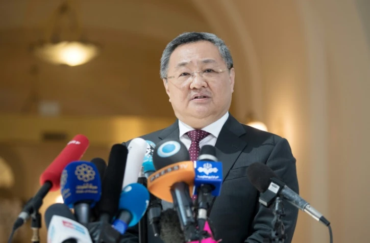 Fu Cong, directeur général du département du contrôle des armements du ministère chinois des Affaires étrangères, s'adresse à la presse, le 28 juillet 2019 à Vienne, en Autriche