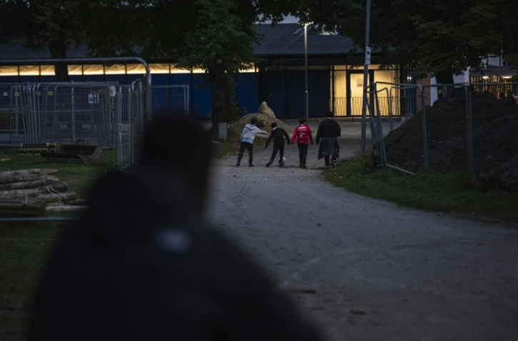 Des enfants dans le quartier de Baronbackarna à Örebro, le 23 septembre 2024 en Suède