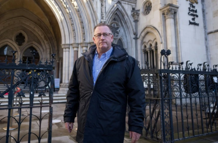 Thierry Lemétayer, fils de l'un des cinq marins décédés dans le naufrage du Bugaled Breizh, devant la Haute cour à Londres le 4 octobre 2021