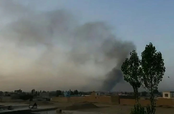 Capture vidéo d'une vidéo de l'AFPTV montrant l'attaque de Ghazni par les talibans, dans l'est de l'Afghanistan, le 10 août 2018