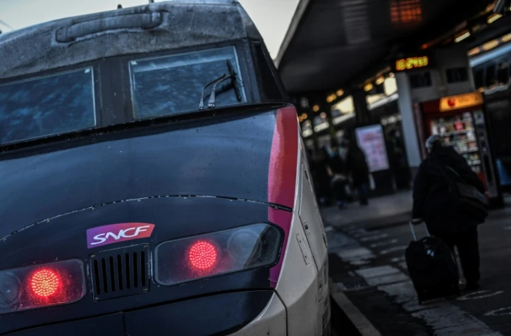 D'après la SNCF, certains trains ont eu jusqu'à 5 heures de retard, mais aucun n'a été supprimé
