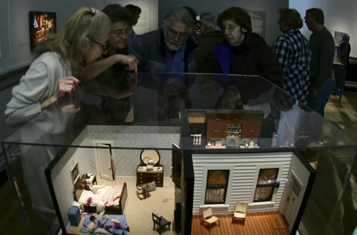 Une maison de poupées créée par Frances Glessner Lee exposée à la Renwick Gallery de Washington le 18 janvier 2018   

