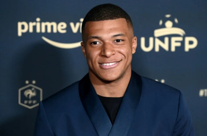 L'attaquant français du Paris Saint-Germain, Kylian MBappé, avant la 30e édition de la cérémonie de remise des trophées de l'UNFP (Union nationale des joueurs professionnels de football français), à Paris