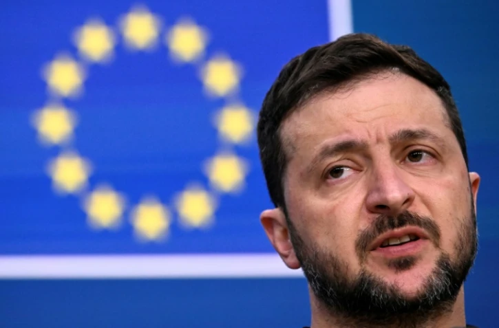 Le président ukrainien Volodomyr Zelensky lors d'une conférence de presse après une réunion du Conseil de l'Europe à Bruxelles, le 19 décembre 2024 