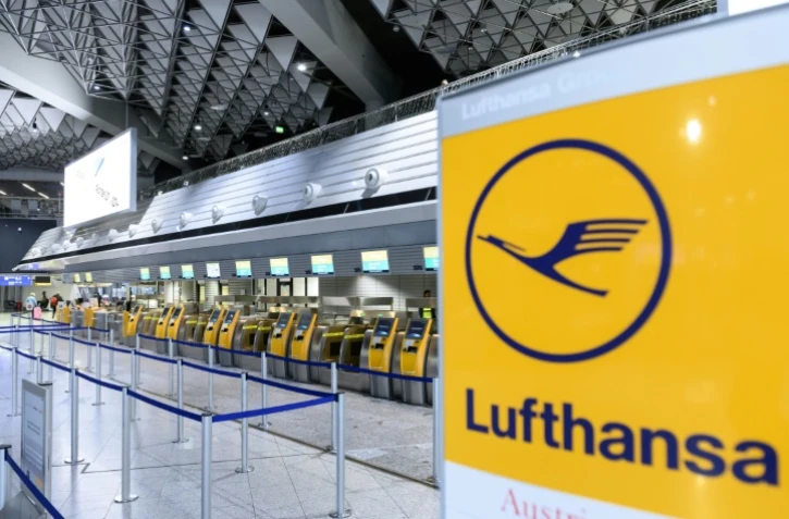 Les comptoirs d'enregistrement de la Lufthansa à l'aéroport de Francfort, sont désertés le 7 novembre 2019 jour de grève à la compagnie aérienne