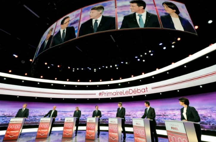 Vue générale du plateau de TF1 lors du débat télévisé entre les candidats à la primaire du PS, le 12 janvier 2017 à la Plaine-Saint-Denis