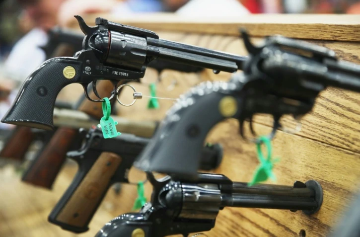 Des pistolets exposés au congrès annuel de la NRA (National rifle association) à Louisville, dans le Kentucky, aux Etats-Unis, le 21 mai 2016