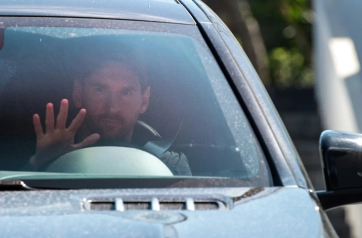 L'attaquant argentin de Barcelone part de son domicile pour la Cité sportive Joan Gamper, à Sant Joan Despi près de Barcelone, le 7 septembre 2020