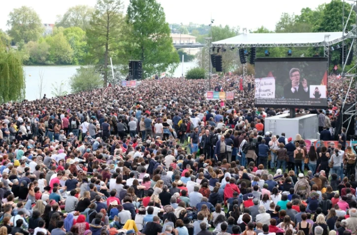 Jean-Luc Mélenchon, candidat de "la France insoumise" à la présidentielle, s'adresse à ses partisans, le 16 avril 2017 à Toulouse