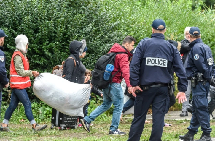 La police évacue des migrants à Grande-Synthe le 6 septembre 2018