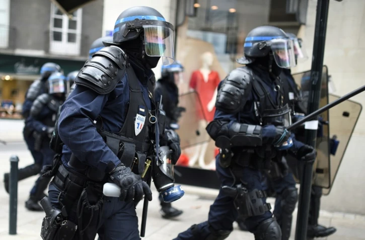 Des CRS en intervention lors d'une manifestation à Nantes, le 19 mai 2016