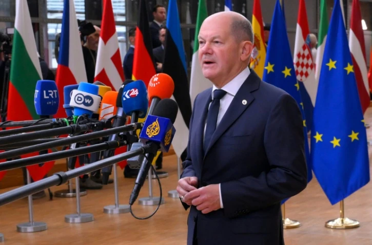 Le chancelier allemand Olaf Scholz répond aux questions des journalistes à Bruxelles le 17 octobre 2024