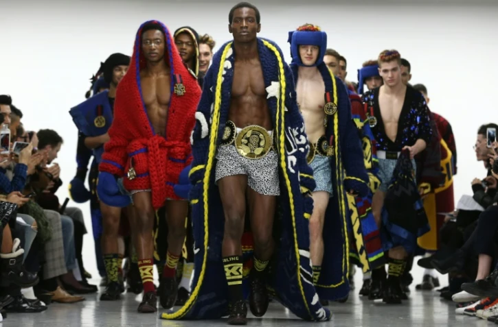 Des mannequins portent des créations de Sibling lors de la Fashion Week de Londres, le 9 janvier 2016