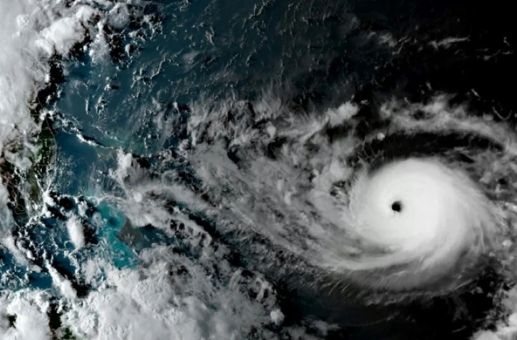 Deux petits satellites de la Nasa devant permettre d'observer l'évolution des ouragans heure par heure ont décollé