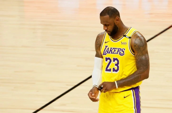 LeBron James (Los Angeles Lakers), lors du match 2 du 1er tour des playoffs NBA contre les Phoenix Suns, le 25 mai 2021 à Phoenix