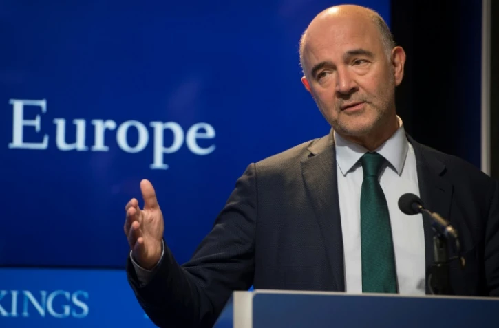 Le commissaire européen aux Affaires économiques, Pierre Moscovici, se félicite de la "bonne nouvelle" car "plus de croissance, c'est plus d'investissements et d'emplois"