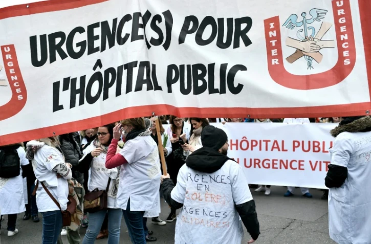 Manifestation des personnels soignants, en grève, le 14 février 2020 à Paris