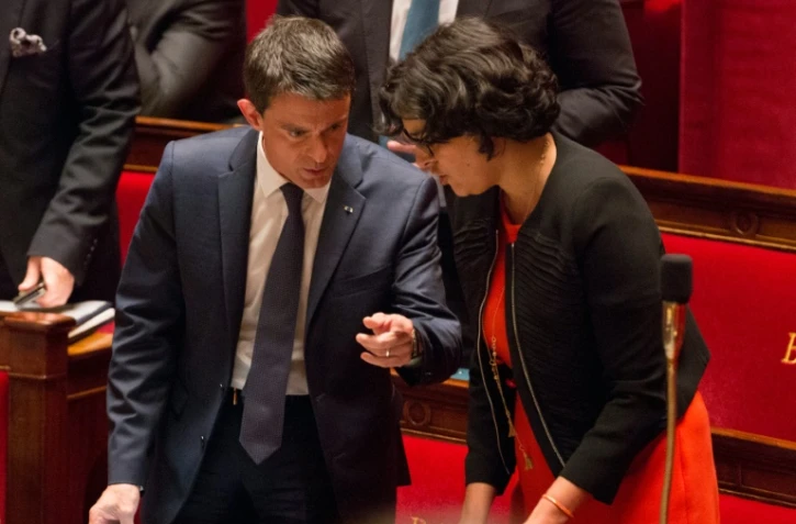 Le Premier ministre Manuel Valls et la ministre du Travail Myriam el-Khomri le 12 mai 2016 à l'Assemblée nationale à Paris