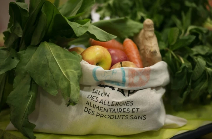 Un sac de fruits présenté le 8 avril 2016 au "Salon des allergies alimentaires et des produits sans" porte de Versailles à Paris
