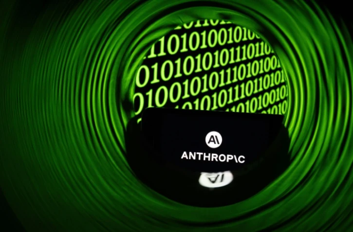 La société Anthropic, éditrice des modèles d'intelligence artificielle (IA) Claude, a mis mardi à la disposition du grand public la version la plus puissante de sa technologie tout en la bridant dans des domaines sensibles