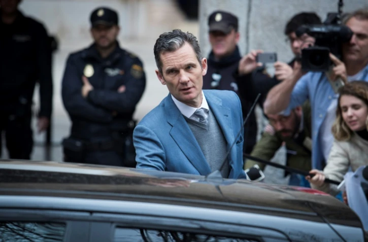 Le beau-frère du roi d'Espagne, Inaki Urdangarin, quitte le tribunal de Palma de Majorque, le 23 février 2017