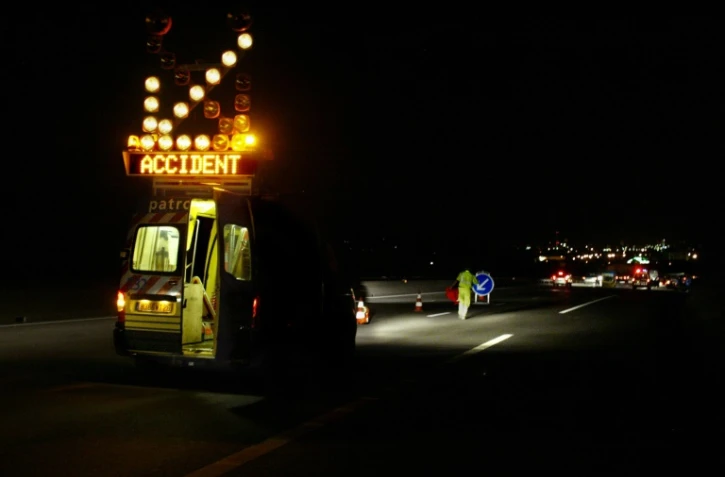 L'autoroute A7 a été coupée dans les deux sens dans la Drôme dimanche matin après deux accidents impliquant un poids-lourd, un minibus, plusieurs véhicules légers et ayant fait au moins un mort et trois blessés dont un grave