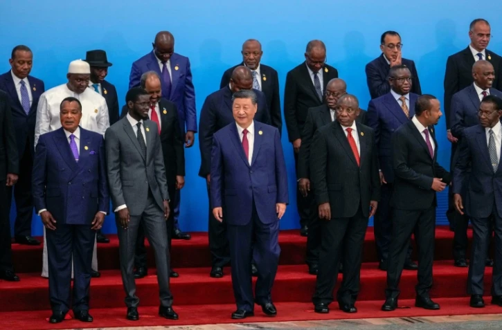 Le président chinois Xi Jinping (C) pose avec des dirigeants africains  lors du Forum sur la coopération Chine-Afrique à Pékin le 5 septembre 2024