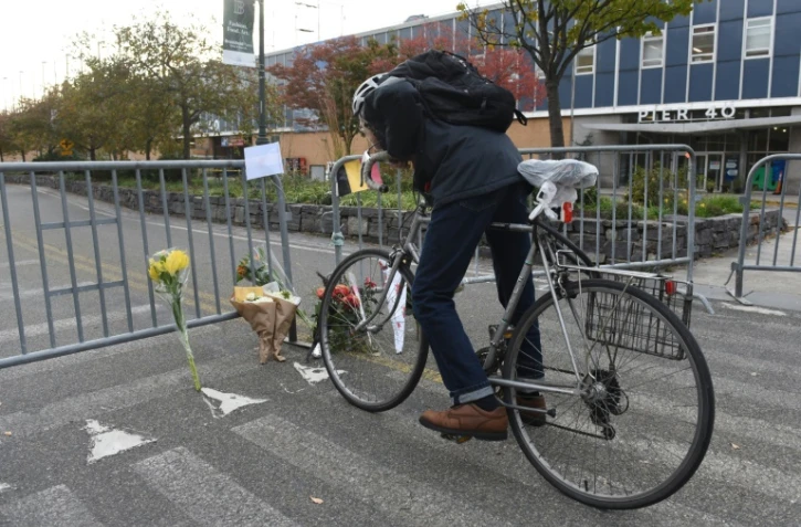 Des fleurs ont été déposée non loin du lieu de l'attetnat à New York le 1er novembre 2017