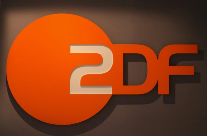 La chaîne publique allemande ZDF a porté plainte vendredi contre deux internautes accusés d'avoir proféré des injures sexistes à l'encontre de leur journaliste qui commente en direct certains matches du Mondial russe. 