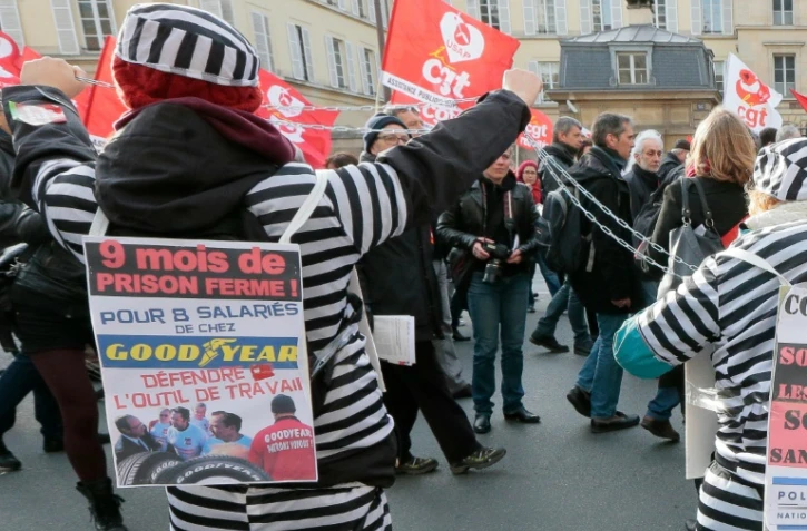 Manifestation de soutien pour les ex-salariés de Goodyear, le 26 janvier 2016 à Paris