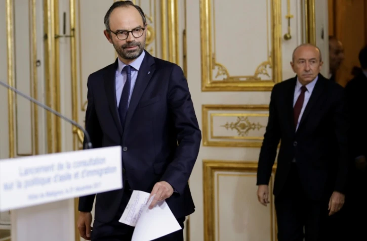 Le Premier ministre Édouard Philippe, au côté du ministre de l'Intérieur Gérard Collomb, à Matignon, le 21 décembre 2017