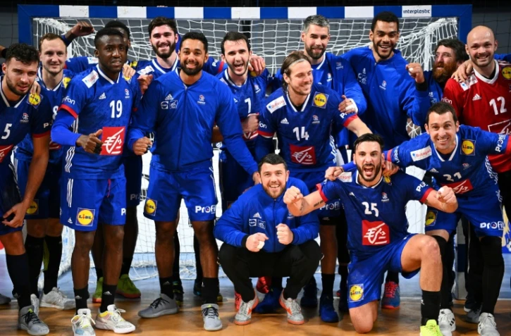 Les handballeurs français après leur quart de finale victorieux face à la Hongrie au Mondial, le 27 janvier 2021 au Caire