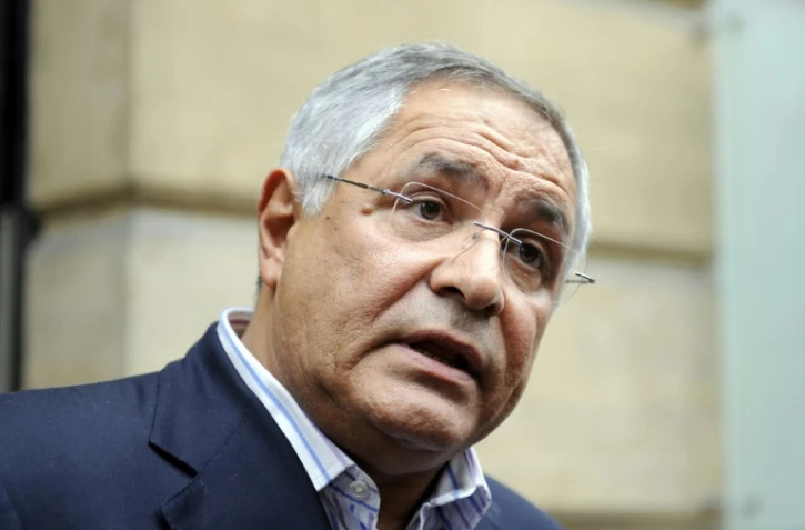 L'avocat franco-libanais Robert Bourgi répond à des journalistes, à Paris, le 12 septembre 2011