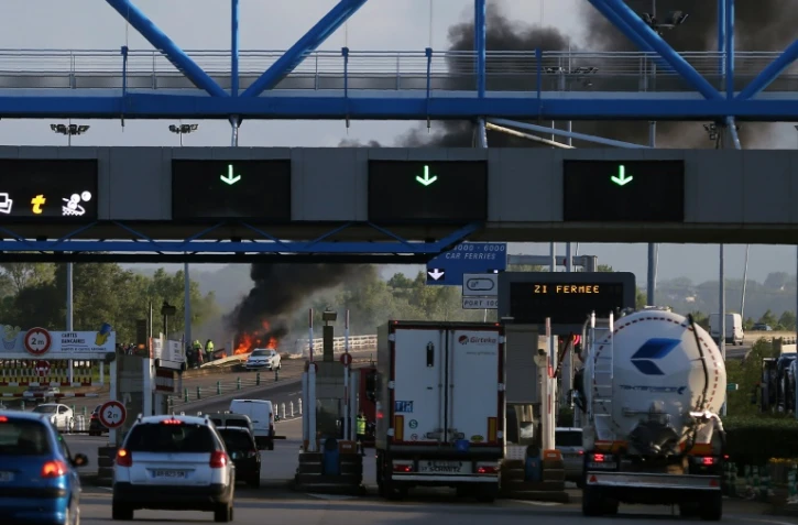 Le "Pont de Normandie" bloqué par des dockers le 19 mai 2016 à au Havre