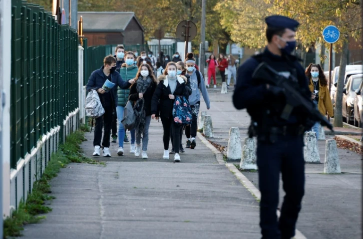 Rentrée sous haute sécurité le 3 novembre 2020 pour les élèves du collège du Bois d'Aulne à Conflans-Sainte-Honorine où enseignait Samuel Paty