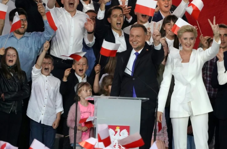 Le président sortant Andrzej Duda et sa femme Agata, le 12 juillet 2020 à Pultusk, en Pologne