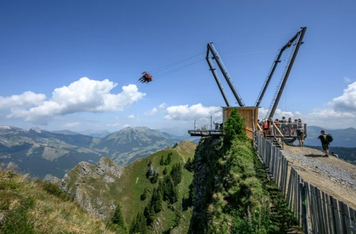 La balançoire du Grand Chamossaire, au-dessus de Villars-sur-Ollon, en Suisse, le 20 juillet 2026