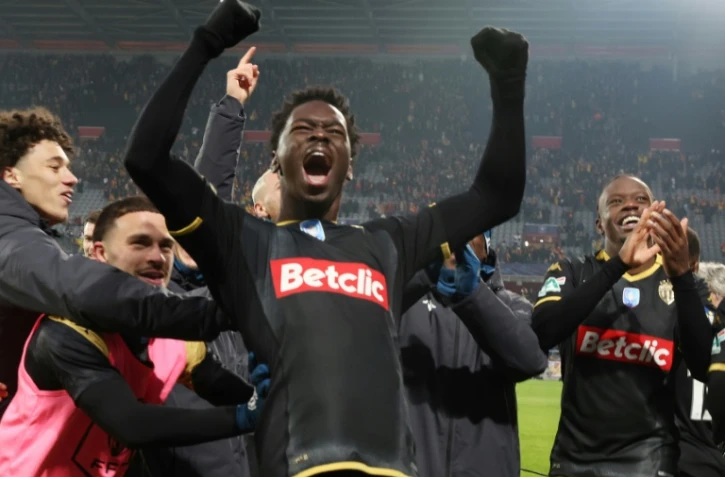 La joie des Monégasques, qualifiés pour les 16e de la Coupe de France, en écartant Lens aux tirs au but, le 7 janvier 2023 à Bollaert